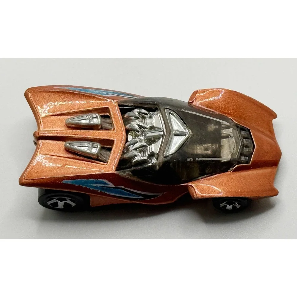 Hot Wheels 2003 Swoopy Doo First Edition Die-Cast Gold Malaysia - Picture 5 of 6